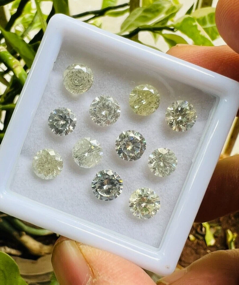 5 Pcs Salt And Paper 5 ct Lab-Grown Polished Moissanite Round Cut Diamondss - Image 2 of 4