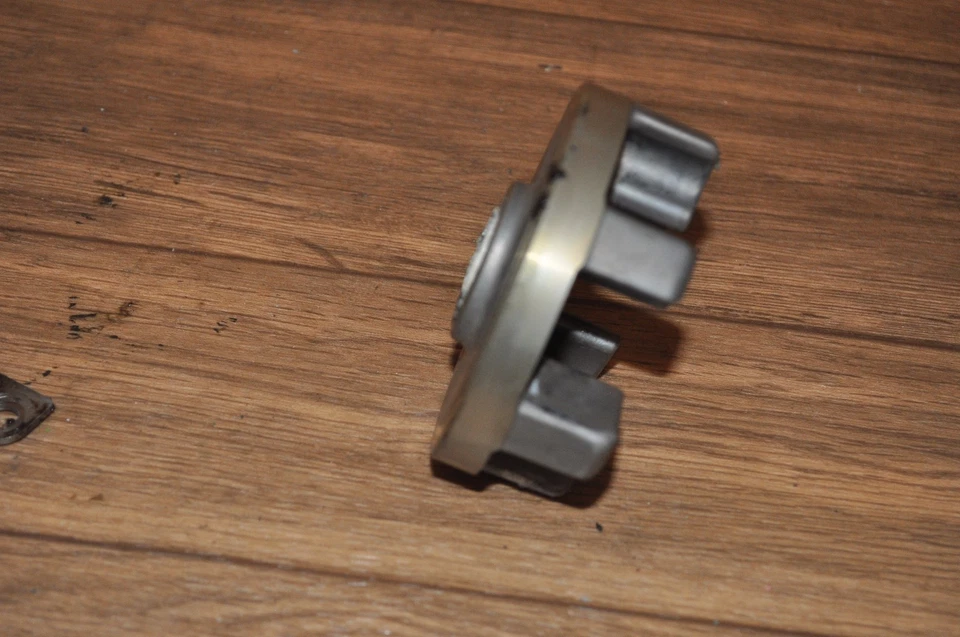 Toma de fuerza del motor Kawasaki Jet Ski 750 Super Sport XI con cubierta y montaje Foto 3 de 4