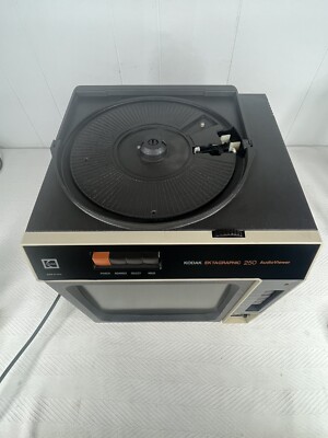 Vintage Kodak Ektagraphic 250 AudioViewer Slide Projector