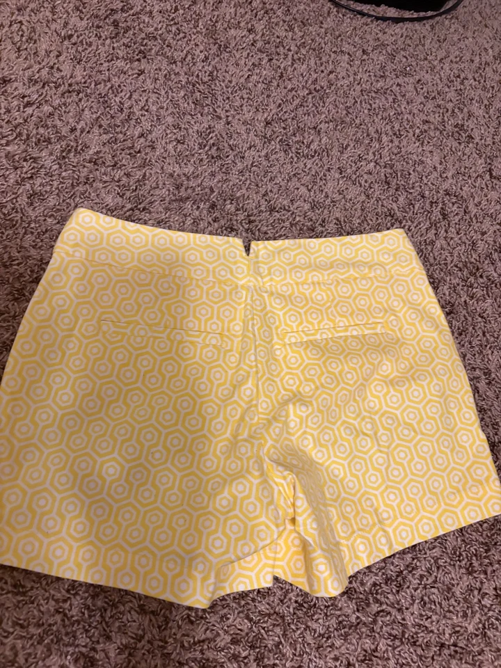 Banana Republic Factory Clean Welt Pocket Shorts 0 Dandelion Yellow Cotton Blend - Image 3 of 3