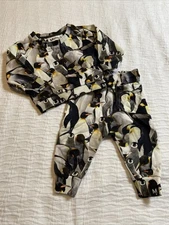 Molo Kids Penguin Sweatset Size 68 - 6 Months EUC