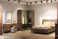 Schlafzimmer Set Bett + 2X Nachttische Kommode Kleiderschrank Luxus Set Neu