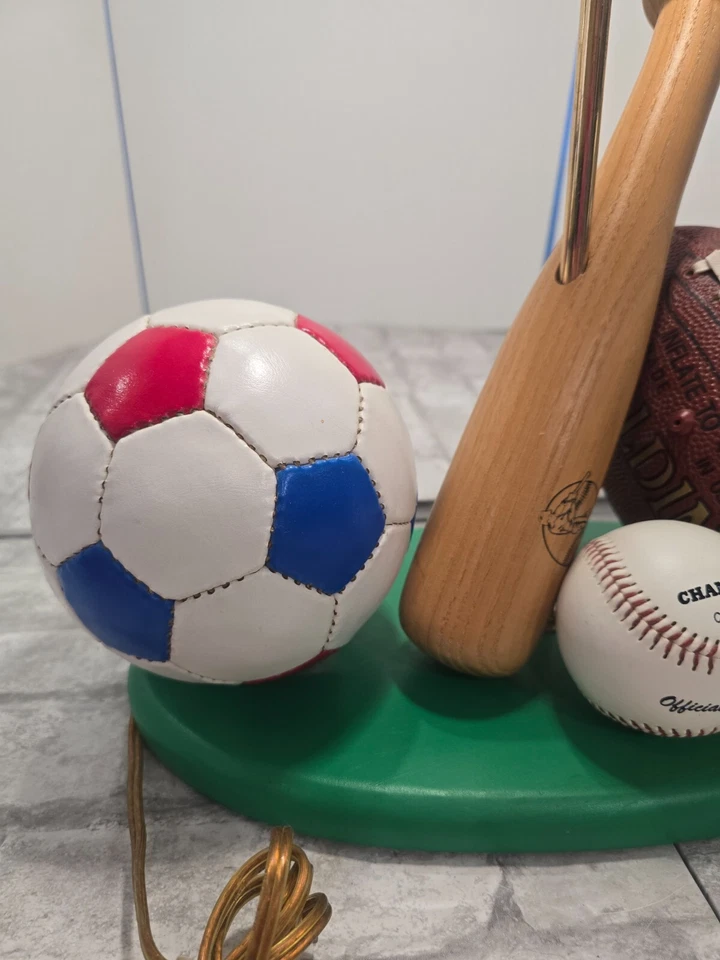 运动棒球棒足球足球斯伯丁儿童运动主题台灯 — 第 3/4 张图片