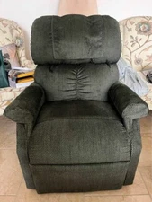 Golden Technologies MaxiComfort PR-505  Medium Dual Lift Chair Chaise Recliner 