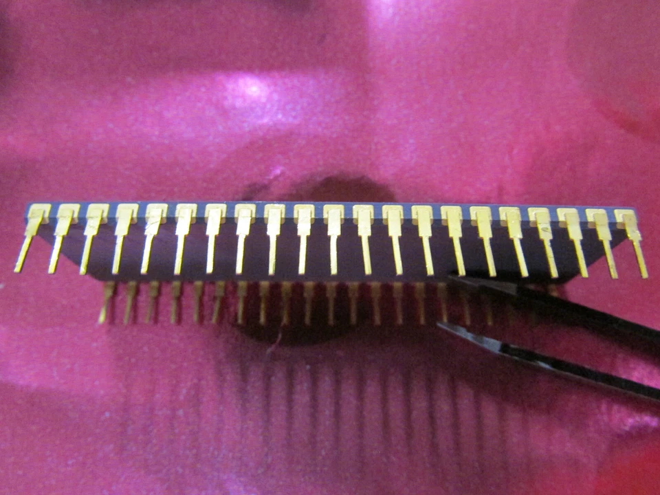 Rare Sony CX20116 100MHz High-Speed Flash Converter Gold DIP42 IC/CPU/Processor - Image 4 of 4