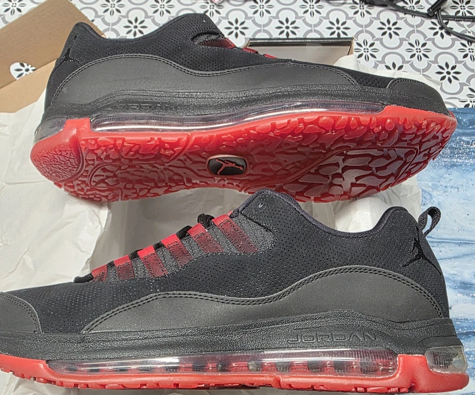 Air Jordan CMFT Air Max 10 Negro/Rojo 442087-002, Nuevo, Nunca Usado Talla 12 Foto 4 de 4