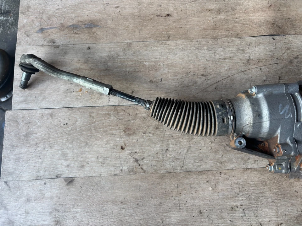 MERCEDES BENZ E400 E550 OEM 13-17 RWD ELECTRIC POWER STEERING RACK AND PINION - Image 3 of 4