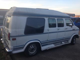 1992 DODGE RAM 250 DAY VAN - V8 - BREAKING - Picture 4 of 11