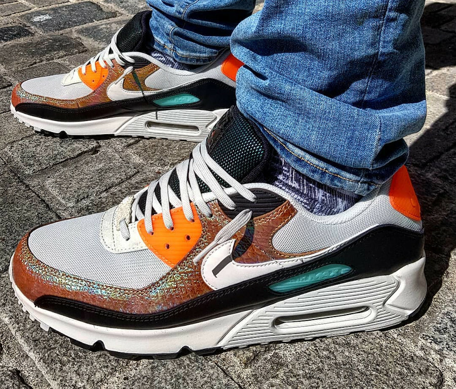 nike juvenate light bone