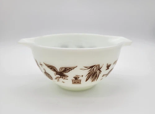 Vintage PYREX White Early American #441 Cinderella Mixing Bowl Small  1.5 Pt MCM