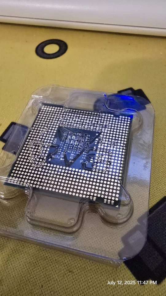 INTEL E6600 INTEL PENTIUM SLGUG COSTA RICA 3.06 GHZ/2M/1066/06 CPU PROCESSOR - Image 3 of 3