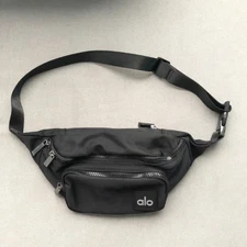 ALO Yoga Explorer Fanny Pack Black Crossbody - Waist Bag Belt Pack New With Tags