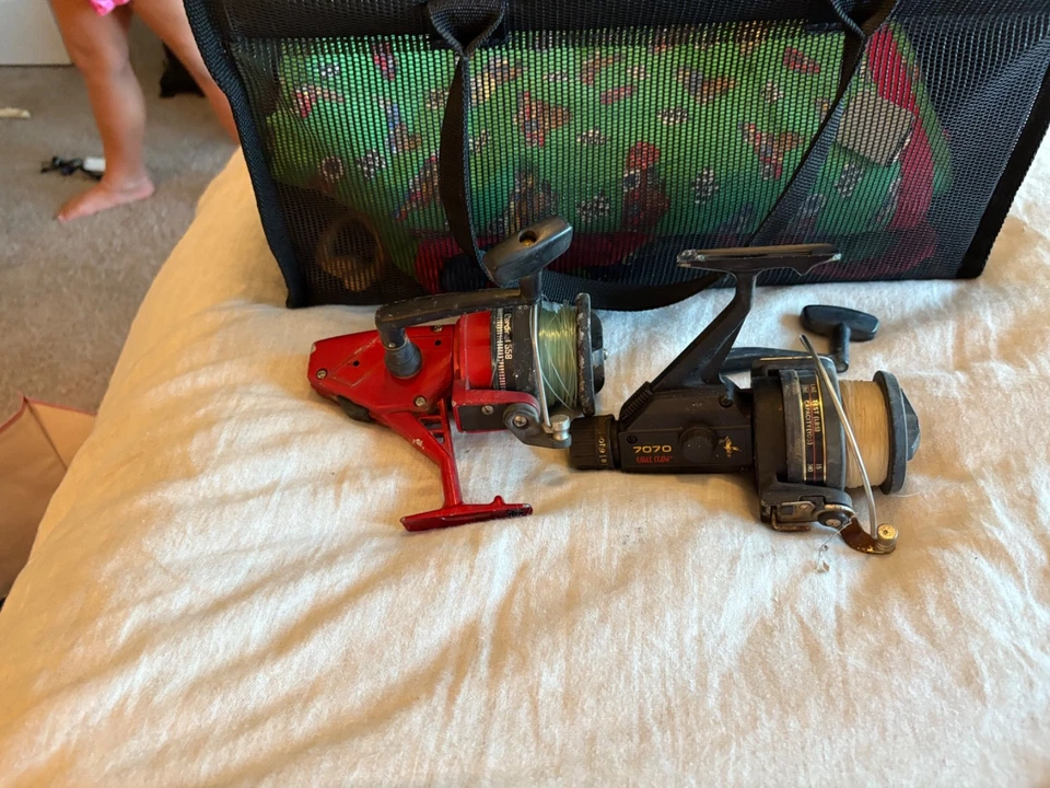 2x CARRETE GIRATORIO ABU GARCIA CARDINAL 558, relación 4,3:1/7070 garra de águila Foto 3 de 4