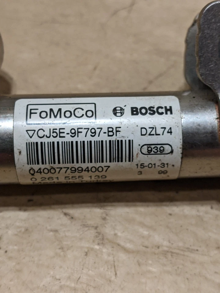 2015 FORD FOCUS ST 2.0 ECOBOOST РЕЛЬСА ТОПЛИВНОГО ИНЖЕКТОРА - Изображение 4 из 4