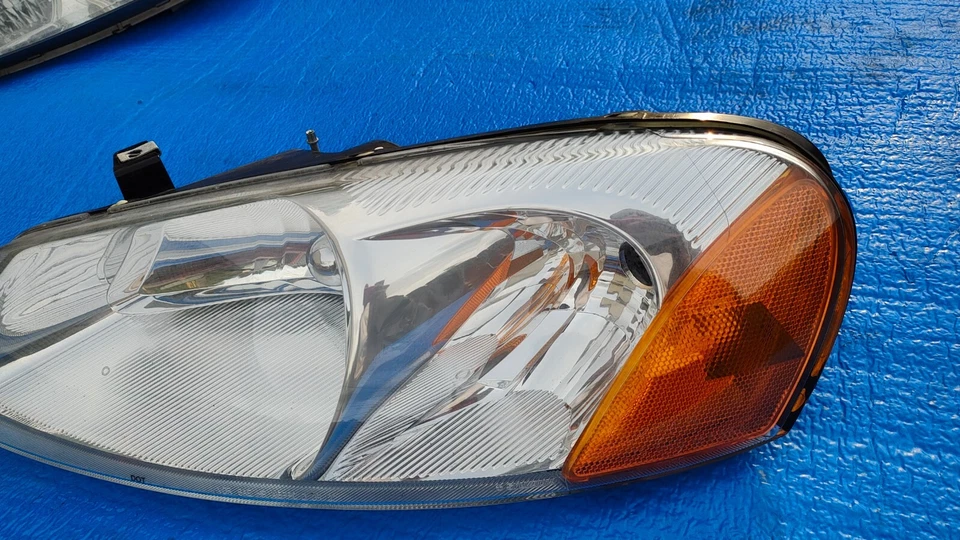 MONTAJE DE FARO IZQUIERDO DODGE STRATUS CHRYSLER SEBRING OEM DRIVER 98-04 Foto 4 de 4