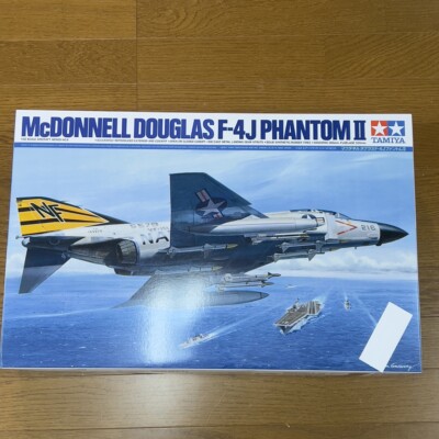 Tamiya 1/32 No.06 US Navy McDonnell Douglas F-4J Phantom II