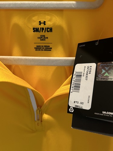 Under Armour University of Wyoming Gameday Collection 1/4 zip - Picture 5 of 5