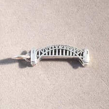 .925 Sterling Silver 3-D SYDNEY HARBOUR BRIDGE CHARM Australia NEW 925 TR26