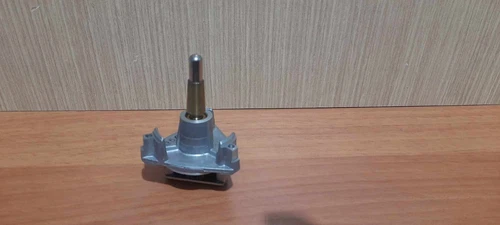 Technics Turntable SL-D2    Spindle Shaft