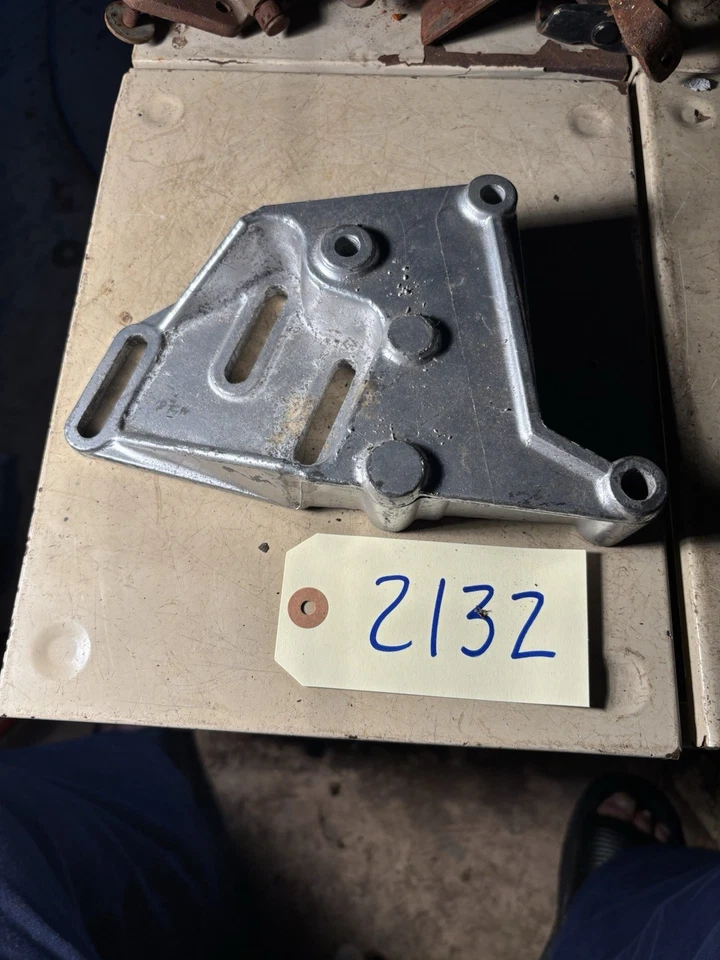 1968-1971 AMC Amx Javelin V8 Power Steering Mounting Bracket - Image 2 of 4