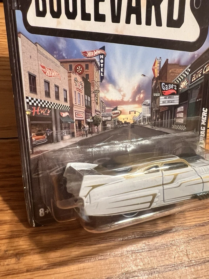 Hot Wheels Boulevard 2011 Real Riders - '49 DRAG MERC (blanco) Foto 2 de 4