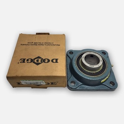 NEW DODGE F4B-SCM-111 FLANGE BEARING 4-BOLT 126189