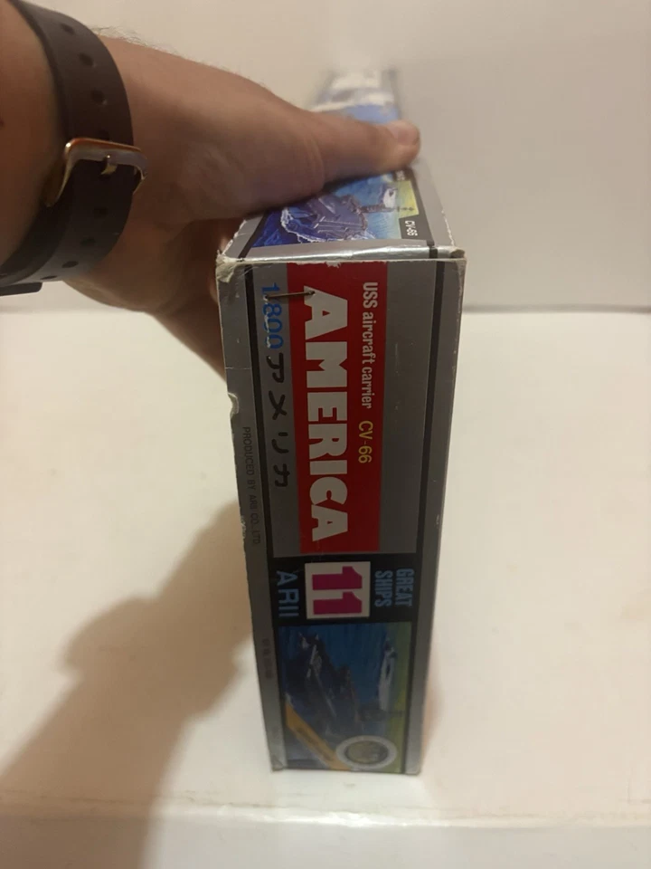 ARII 1/800 U.S.S. AMERICAN CV-66 AIRCRAFT CARRIER #A131 - MOTORIZED - Image 4 of 4