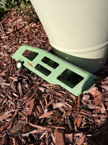 VINTAGE 1960’s PRESSED STEEL TOY TONKA CAR CARRIER TRANSPORT  NICE!!  MINT GREEN