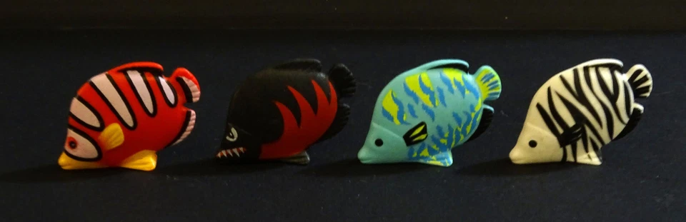 PLAYMOBIL LES 4 POISSONS EXOTIQUES DIFFERENTS POISSON ANIMAL SAUVAGES MER - Photo 1/1