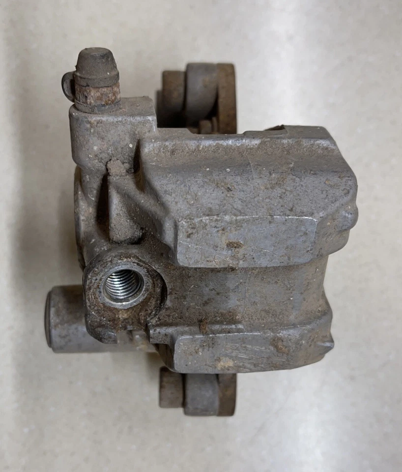 Pinza de freno trasera Kawasaki KX80 “89” Foto 2 de 3