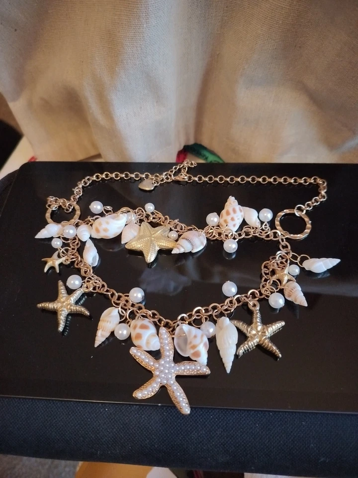 Collar Betsey Johnson Seashell Playa Océano Conchas Usado Foto 2 de 4
