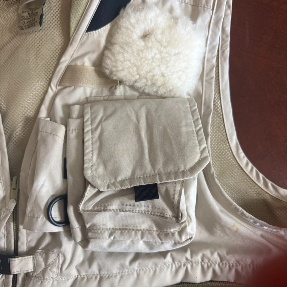 Vintage L.L. Kit Chaleco Pesca con Mosca Frijol M Beige Accesorios Moscas Herramientas Lote Foto 4 de 4