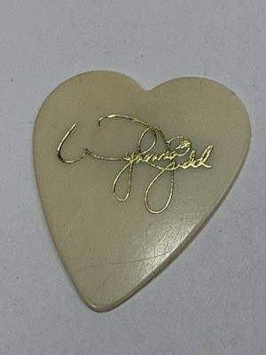 The Judds 1991 Love Can Build a Bridge tour Wynonna Judd signature Guitar Pick