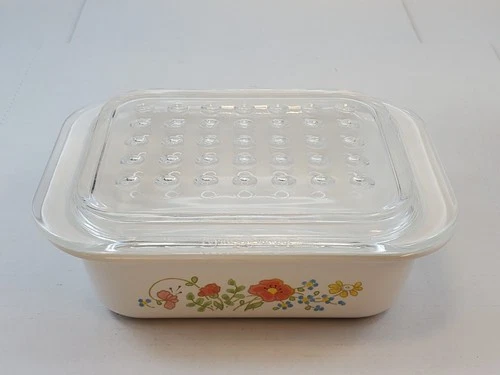 Vintage Corning Ware MC-1-B With PYREX Dimple Lid