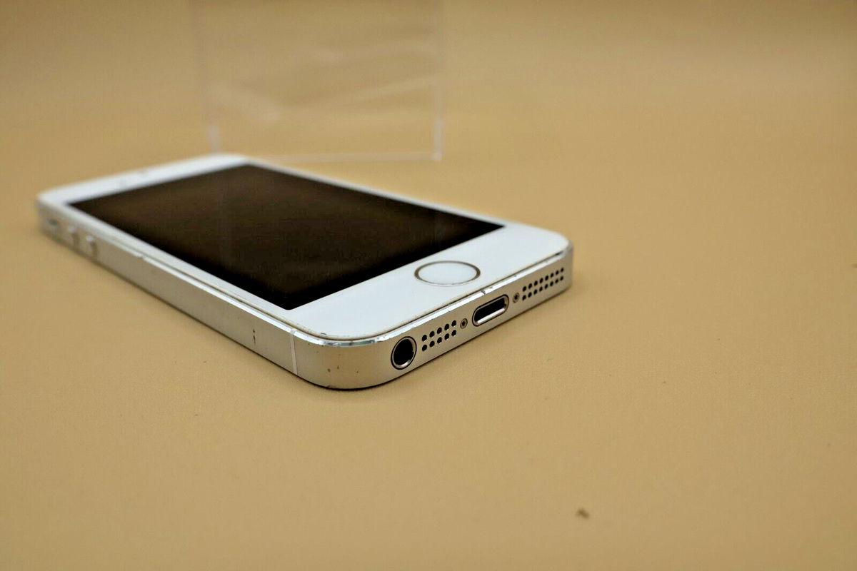 【希少】iPhone 5s シルバー 動作良好 美品 Used]Apple iPhone5s 16GB Silver 4inch SIM Unlocked - BE
