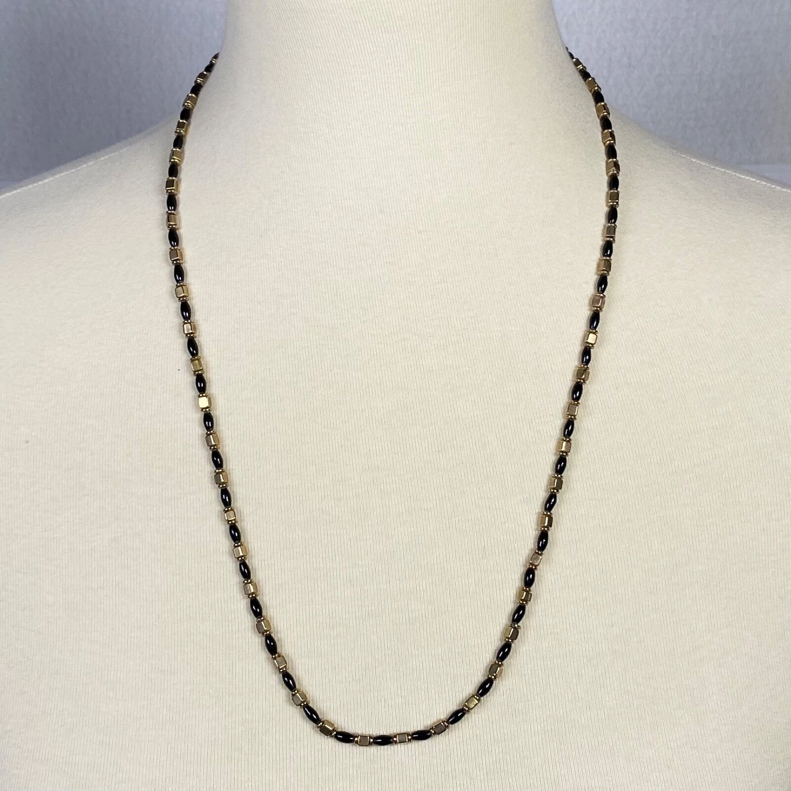 VETEMENTS Collana Perline Vintage Tono Oro Nero Filo Singolo Gioielli Classico Elegante