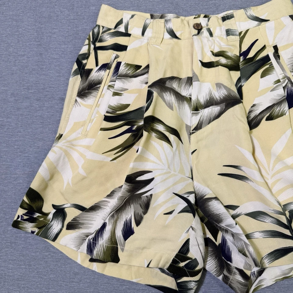 Tommy Bahama Womens Shorts 100% Silk Size 4 Tropical Floral Print Hawaiian Beach - Image 3 of 4