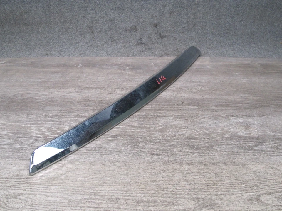 INFINITI QX60 2014-2015 PORTÓN TRASERO INFERIOR CROMADO MOLDURA 90818-3JK0A Foto 4 de 4