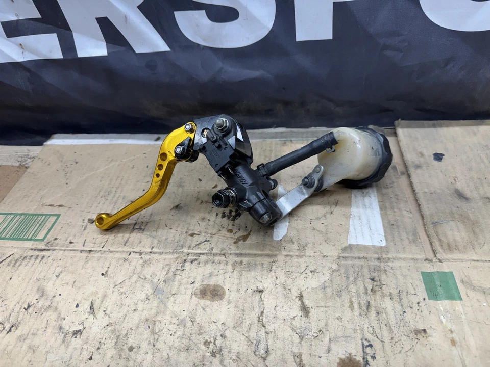 08-11 Honda CBR1000RR OEM Depósito de cilindro maestro de freno delantero Foto 4 de 4