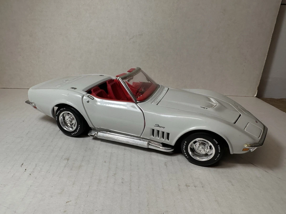 Revell Chevrolet 1:18 Scale Diecast Cars, Trucks & Vans for sale