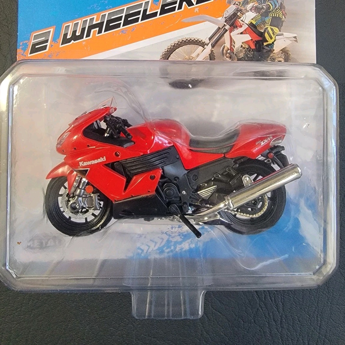 Maisto 2 Wheelers Kawasaki Ninja ZX-14R 1:18 Diecast Motorcycle