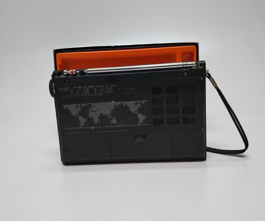 Sony ICF 7600W FM/MW/SW 7 Band Receiver Vintage Radio Japan Sony ICF 7600W FM/MW/SW 7 Band Receiver Vintage Radio Japan