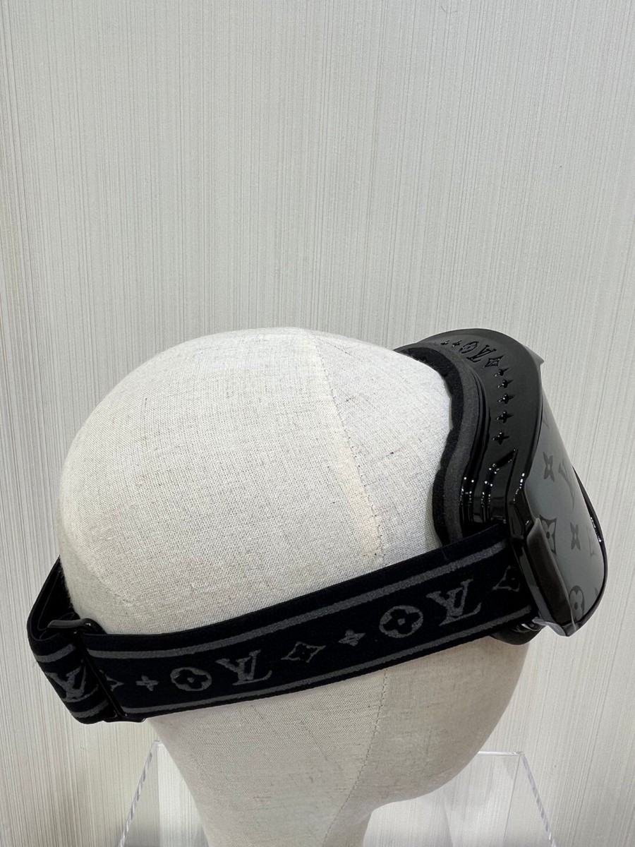 ᨒ*店様 Louis Vuitton LV スノーフォール・スキーマスク LOUIS VUITTON, LV Snowfall Ski Mask, Black on Black | eBay