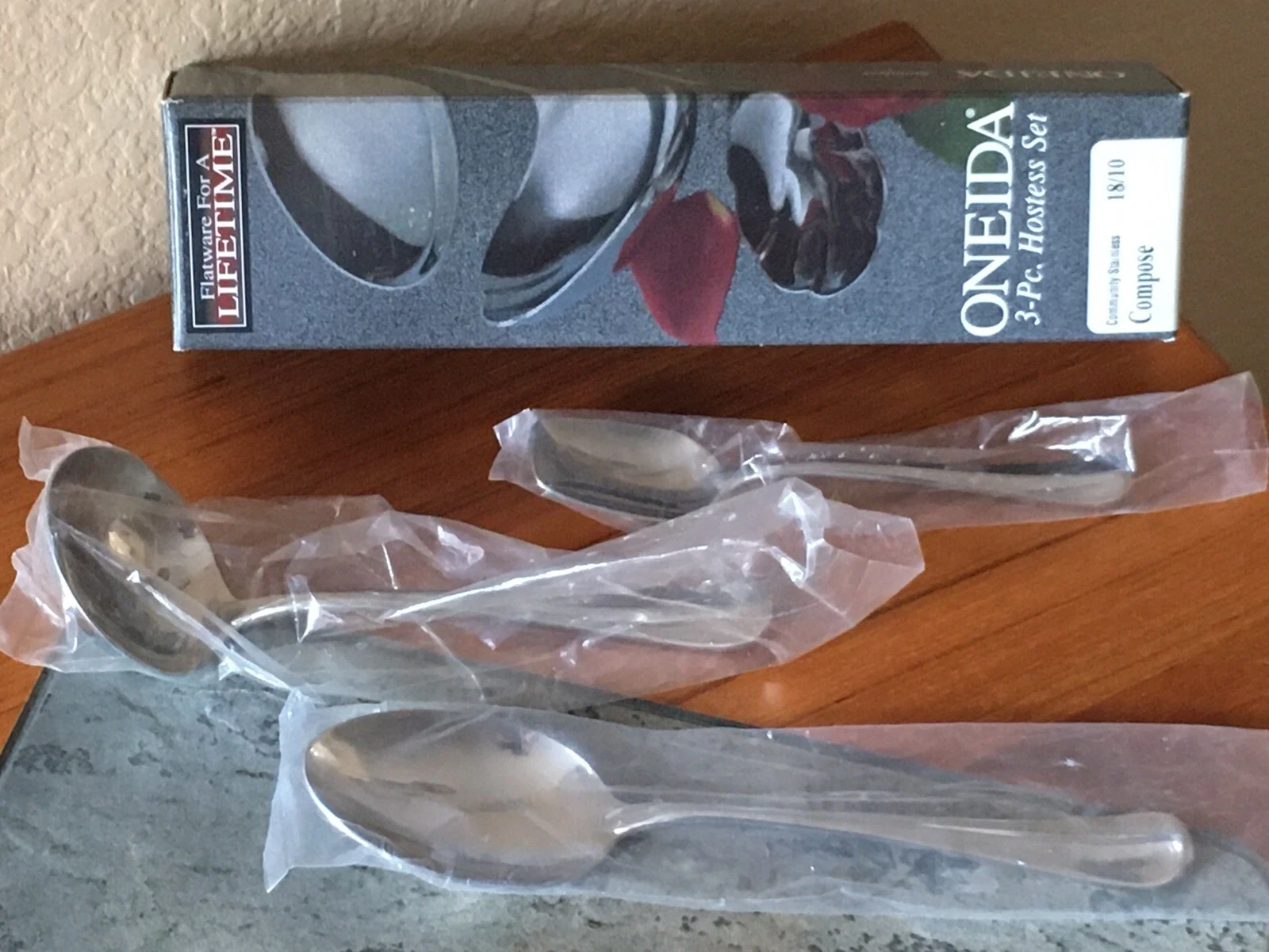 ONEIDA 3 pc HOSTESS Set Stainless Steel Serving Spoon & Ladle, Sugar Spoon NEW