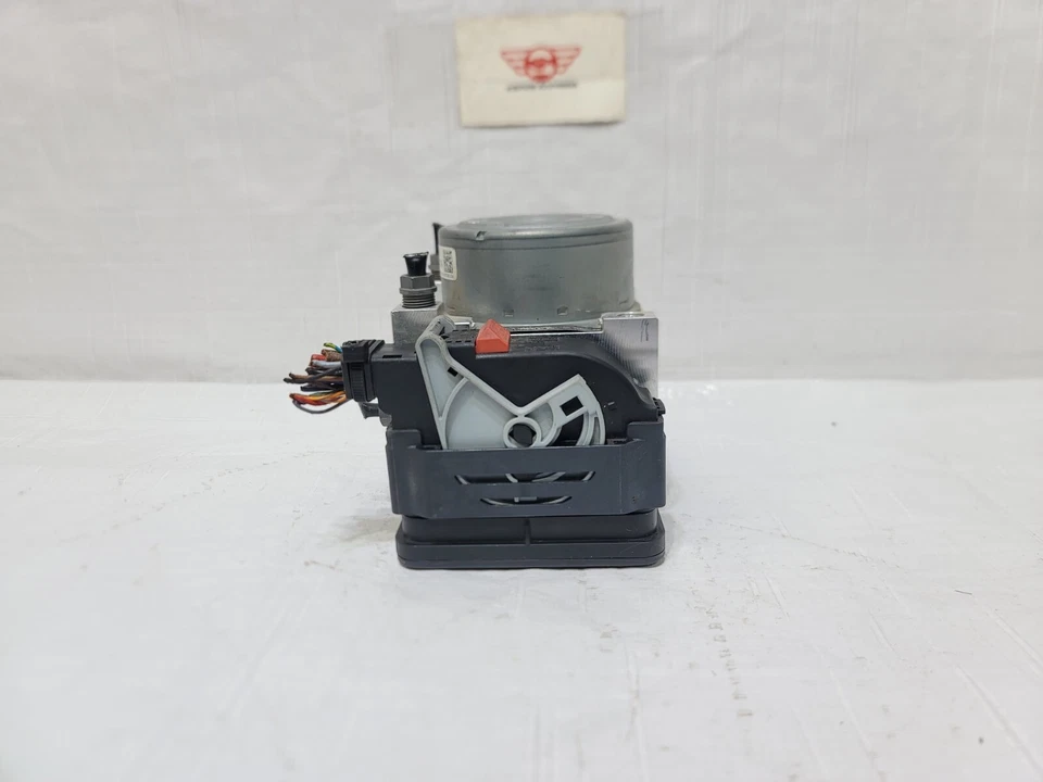 Módulo de control de bomba ABS Volkswagen Golf R 2015-2016 OEM 3Q0-614-517-AA Foto 4 de 4