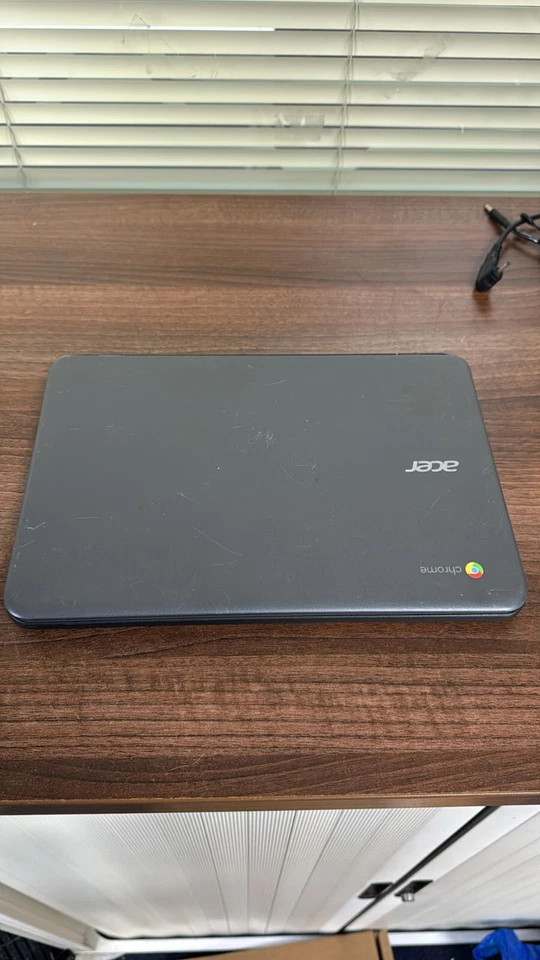Acer ChromeBook C731-C65D (Celeron 1.6 GHz 16GB SSD, 4GB) - 0120 - Image 3 of 4