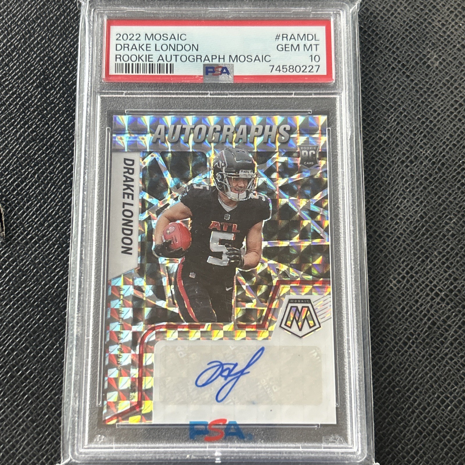 Drake London Panini Mosaic Rookie Autograph Mosaic #RAMDL Base