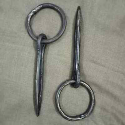 2 Pcs Wrought Iron Tethering Ring on Pin Game Hook -  Blacksmith Hardware