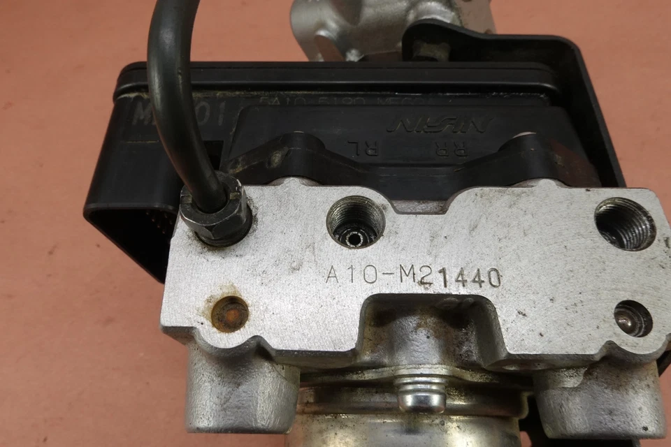 Honda Shadow Aero 750 VT750 2015 08-16 conjunto modulador ABS Foto 2 de 4