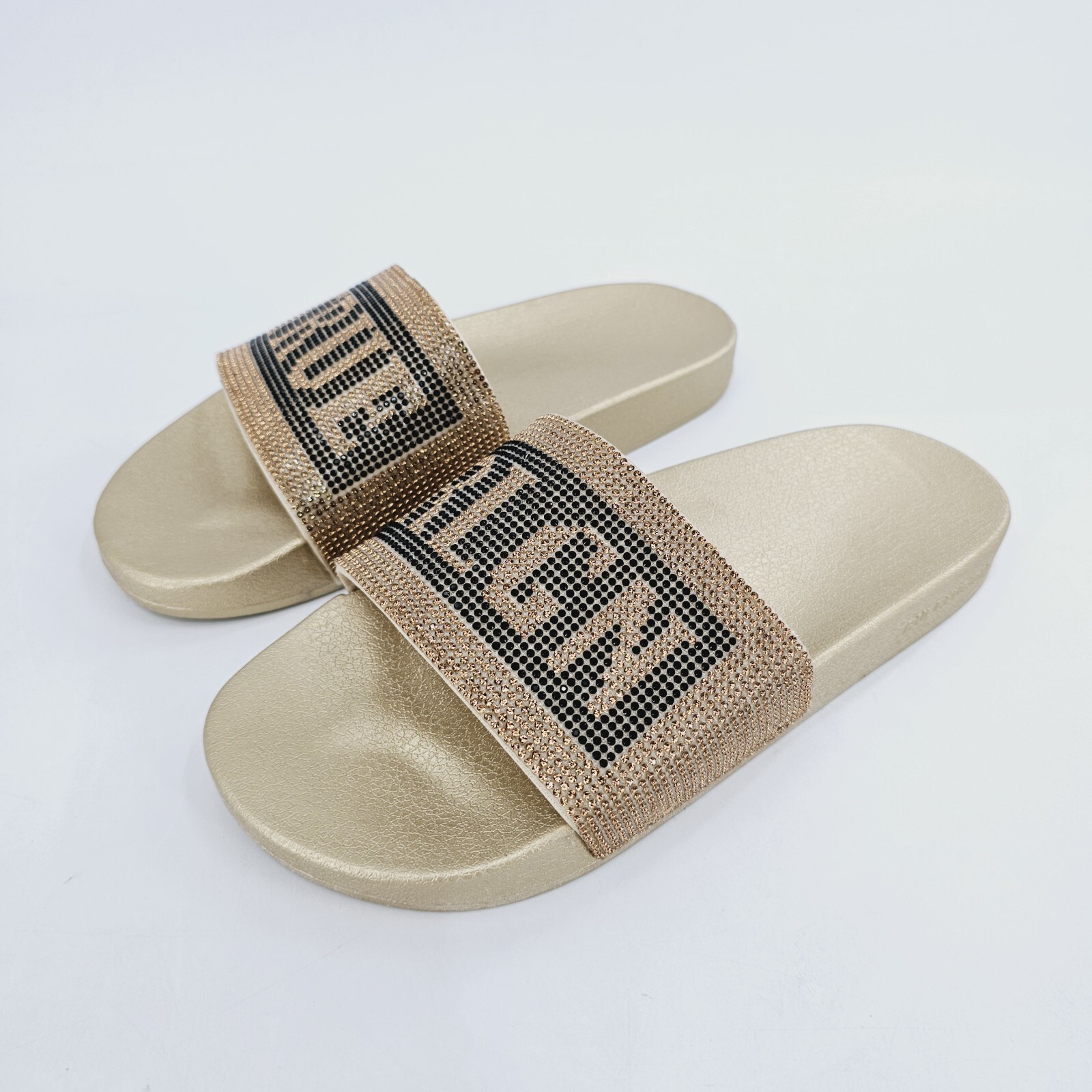 PANTOFOLA D’ORO Pantofole da donna True Religion Jasmine taglia 8 oro estate NUOVE